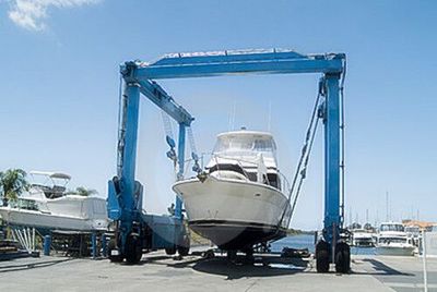 安徽池州游艇輪胎吊公司提醒注意保養(yǎng)游艇搬運機