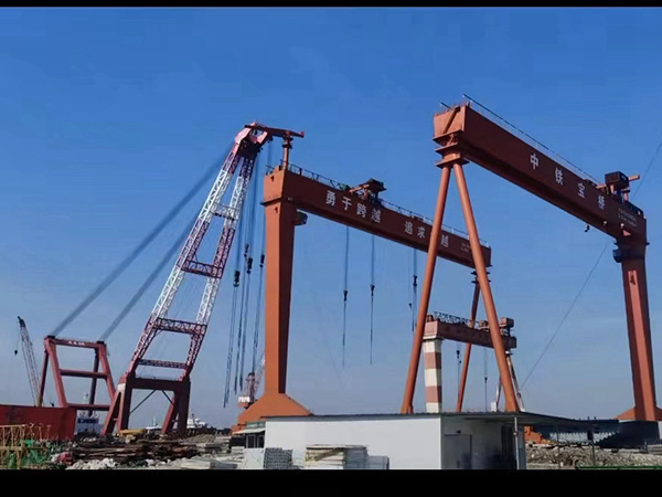 安徽羌湖造船門式起重機(jī)廠家造船門式起重機(jī)起重量大